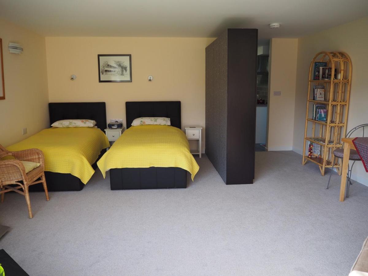 Truro Apartment In A Stunning Quiet Location Luaran gambar