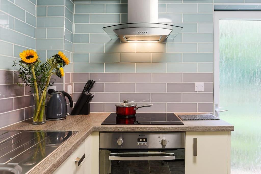 Truro Apartment In A Stunning Quiet Location Luaran gambar